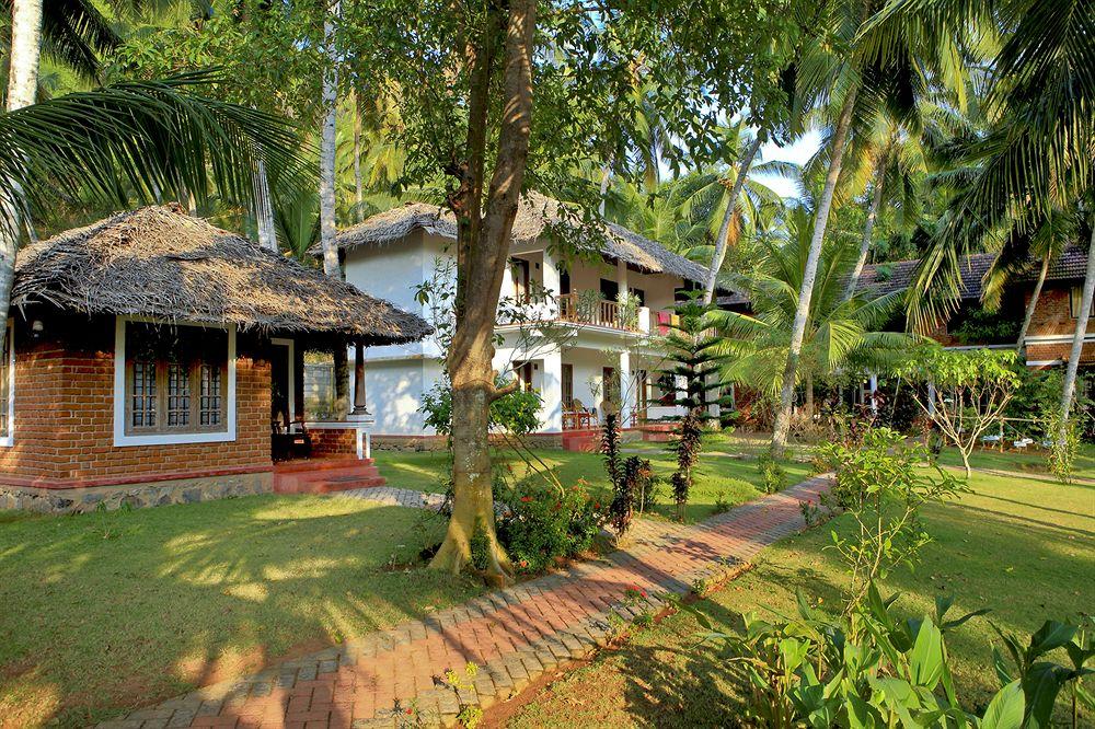 Abad Harmonia Ayurvedic Beach Resort Kovalam Exterior foto