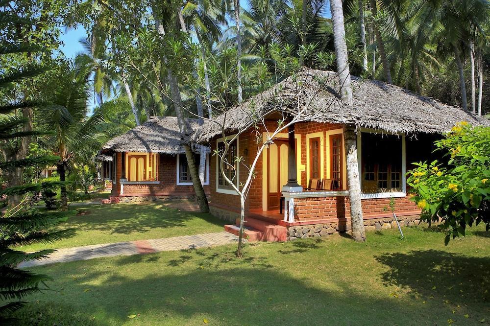 Abad Harmonia Ayurvedic Beach Resort Kovalam Exterior foto