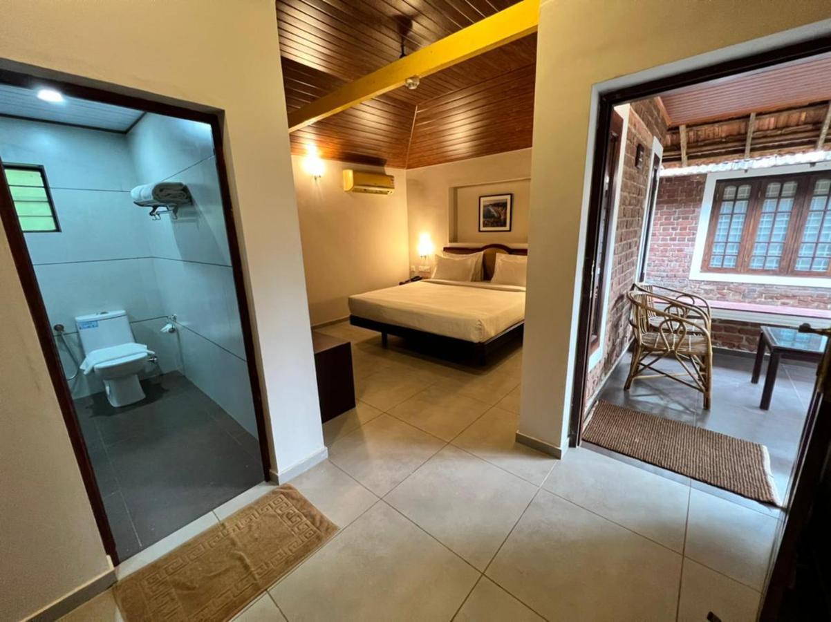 Abad Harmonia Ayurvedic Beach Resort Kovalam Exterior foto