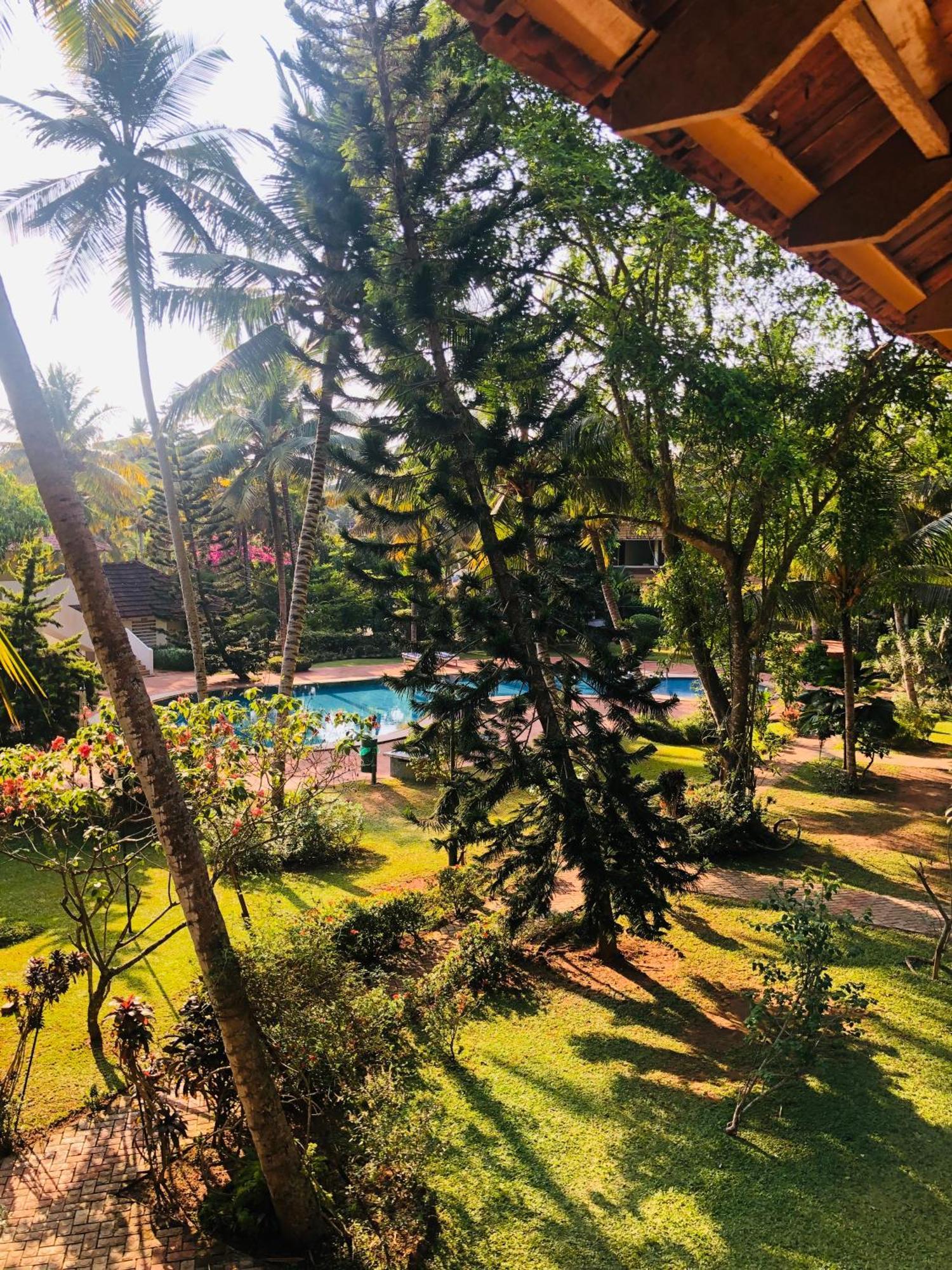 Abad Harmonia Ayurvedic Beach Resort Kovalam Exterior foto